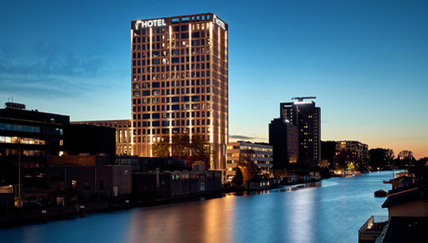 Voorkant Van der Valk Hotel Amsterdam - Amstel